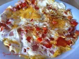 Tarif Kırmızı biberli sucuklu omlet