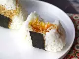 Tarif Soya sosunda korunmuş yumurta sarısı ile onigiri