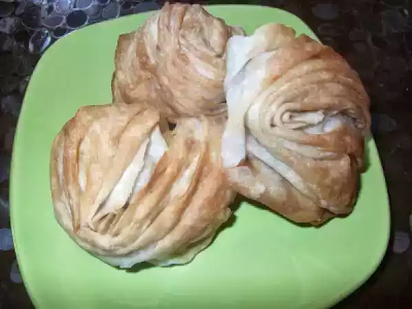 Tarif Midye börek (pileli börek) nasıl yapılır