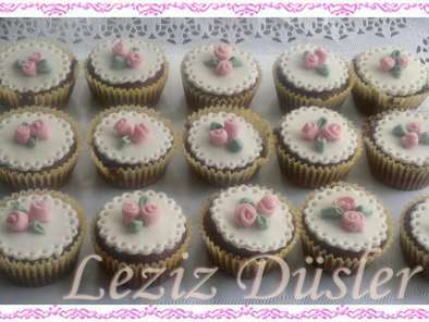 Red Velvet Cupcakes - fotoğraf 3