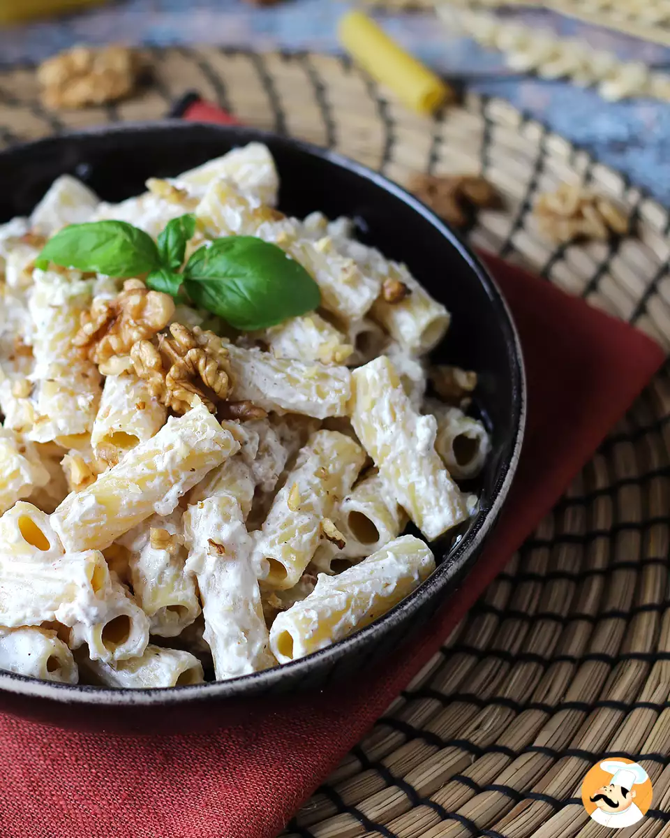 8. Ricotta ve cevizli Tortiglioni