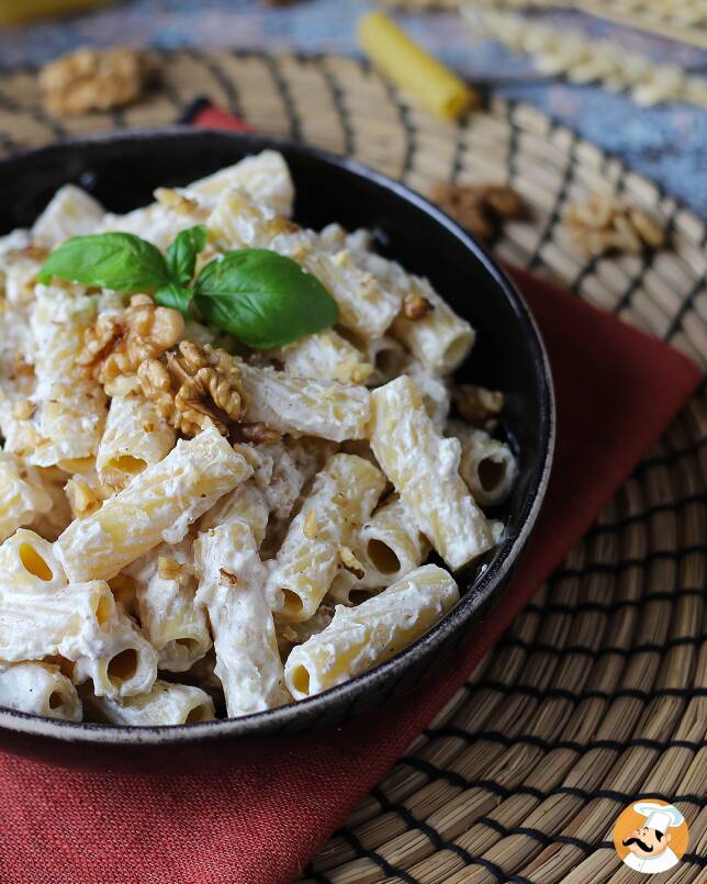 8. Ricotta ve cevizli Tortiglioni