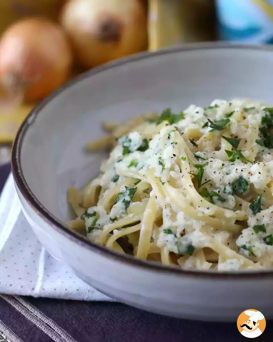 6. Kremalı soğanlı spagetti