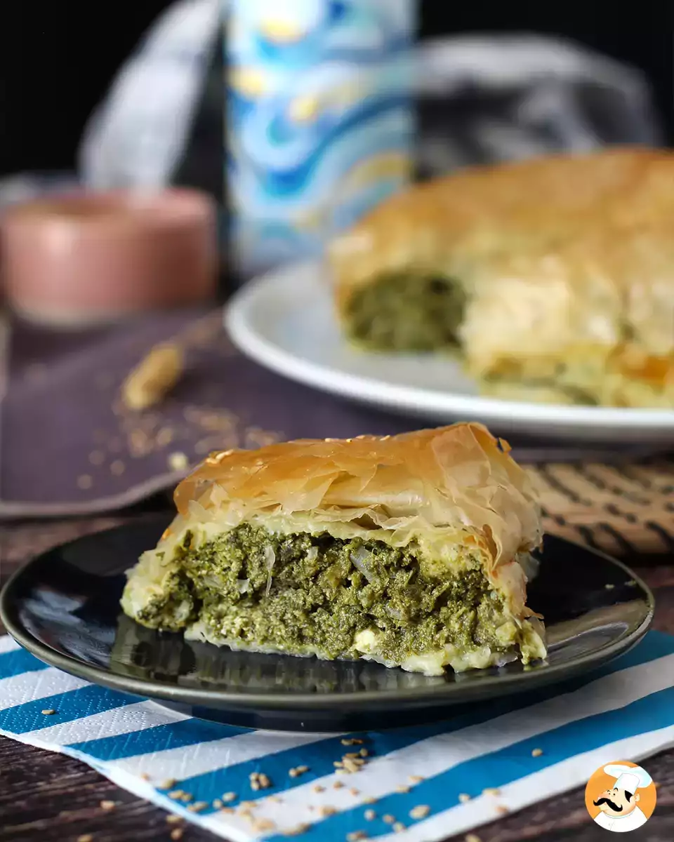 Yunan ıspanaklı ve beyaz peynirli kek (spanakopita)