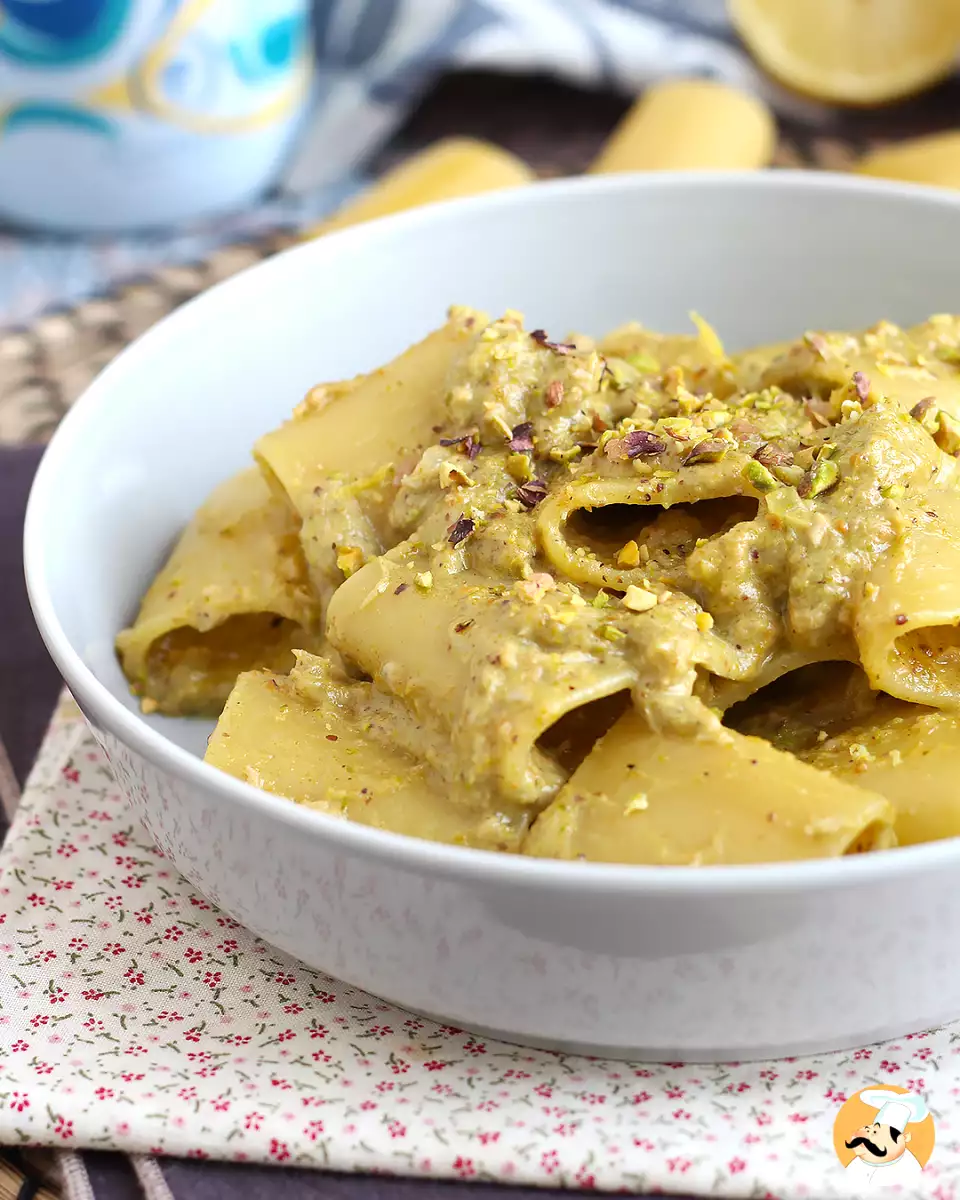 6. Ton balığı, Antep fıstığı ve limonlu Paccheri
