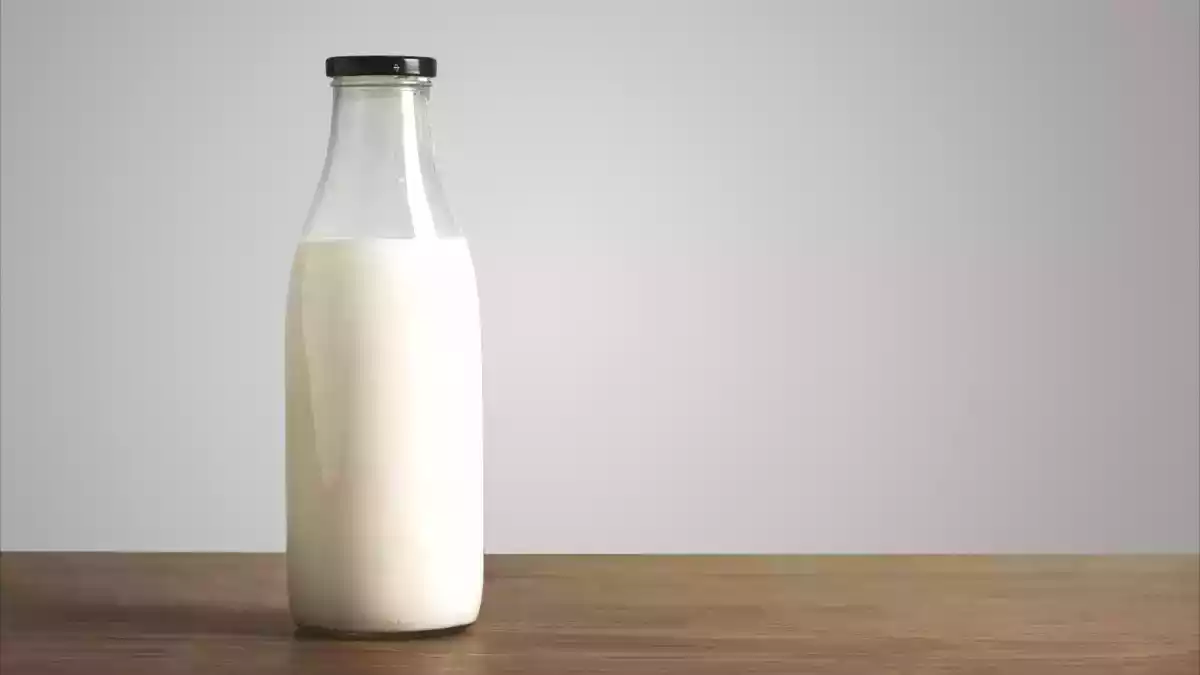 Sütünüzü neden artık buzdolabının kapağında saklamamalısınız?