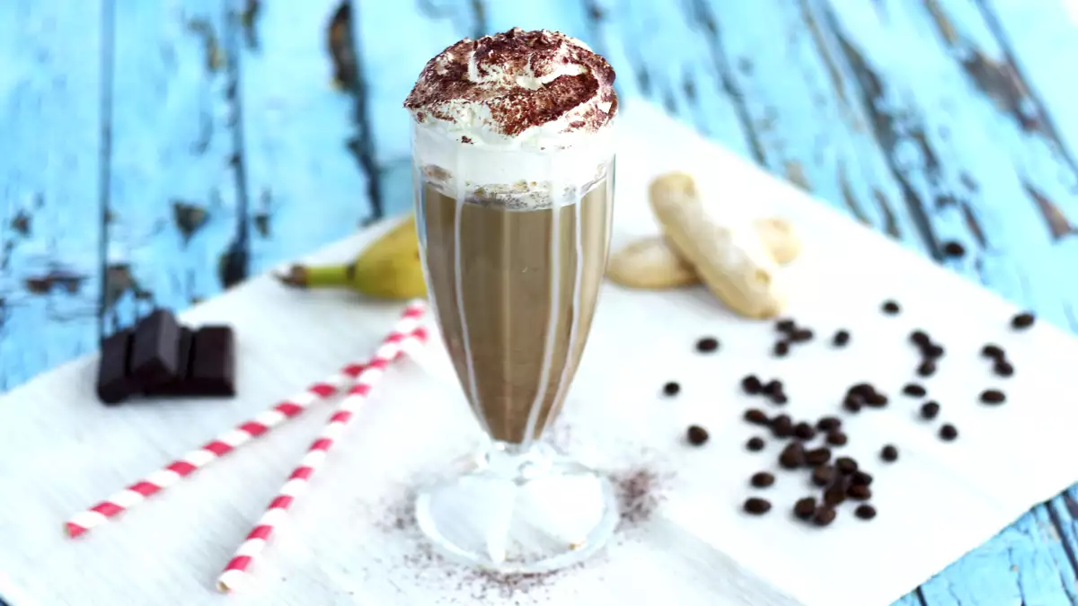 Her yaz öğleden sonrasını kurtaracak 8 ferahlatıcı smoothie