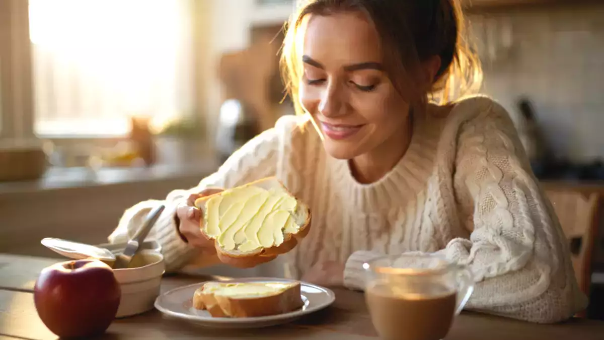 Ekmek ve tereyağı: Bu sabah geleneğinin arkasında uzmanların bile görmezden gelemediği duygusal bir bağ var
