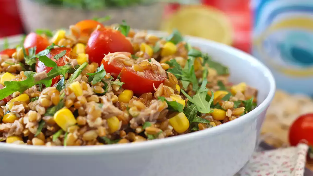 Buzdolabını boşaltmak için 9 akıllıca fikir ('yemek artıkları bitti' gibi görünmeden)