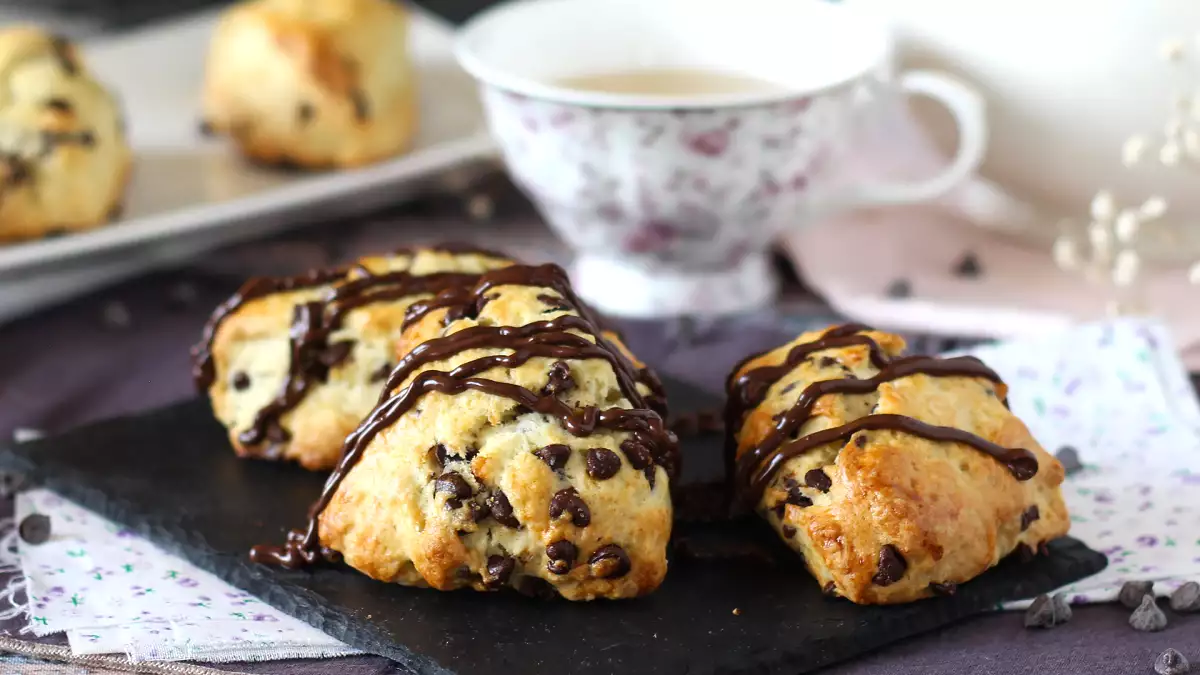 Saat beş çayına eşlik edecek 4 İngiliz tatlısı ve doğrudan İngiltere'ye yolculuk