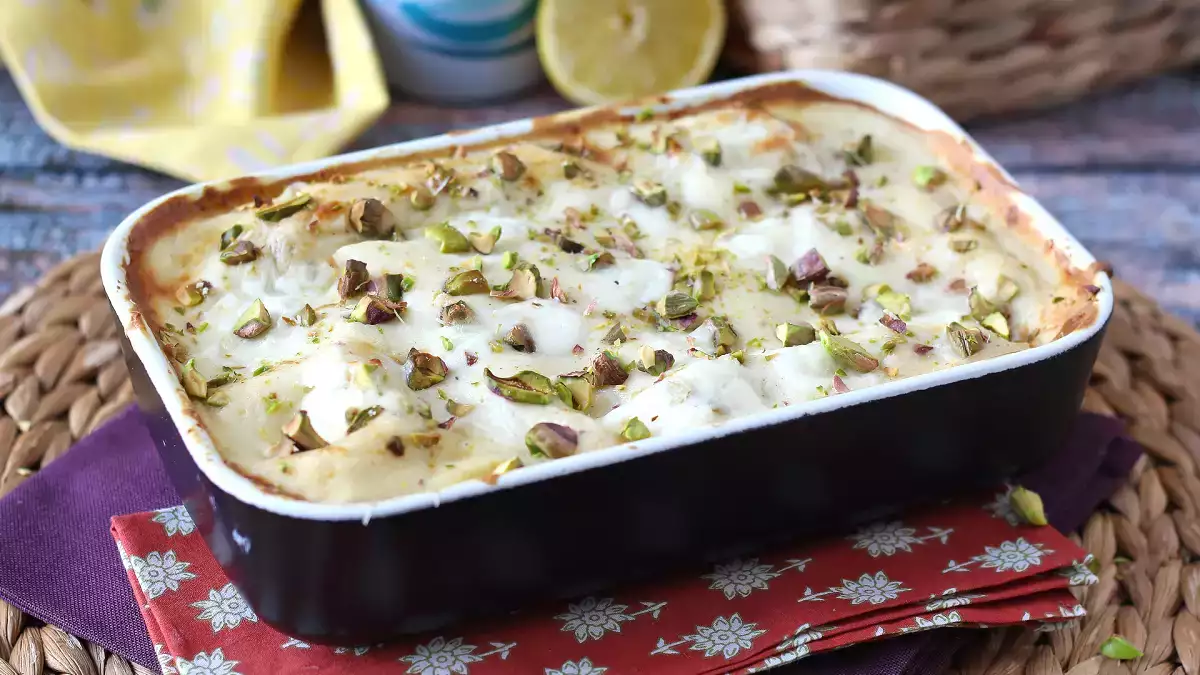 Lazanya di pesce: Pazar öğle yemeğinde devrim yaratan somon, burrata ve antep fıstıklı kremalı tarif