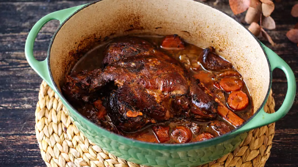 Yavaş kızartılmış kuzu budu nasıl yapılır: yumuşak, lezzetli et için kolay yöntem