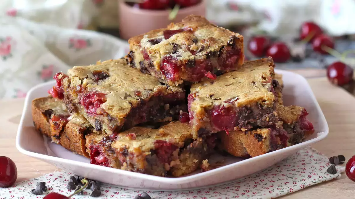 Her öğleden sonrayı daha tatlı hale getirecek 10 mükemmel bahar pastası
