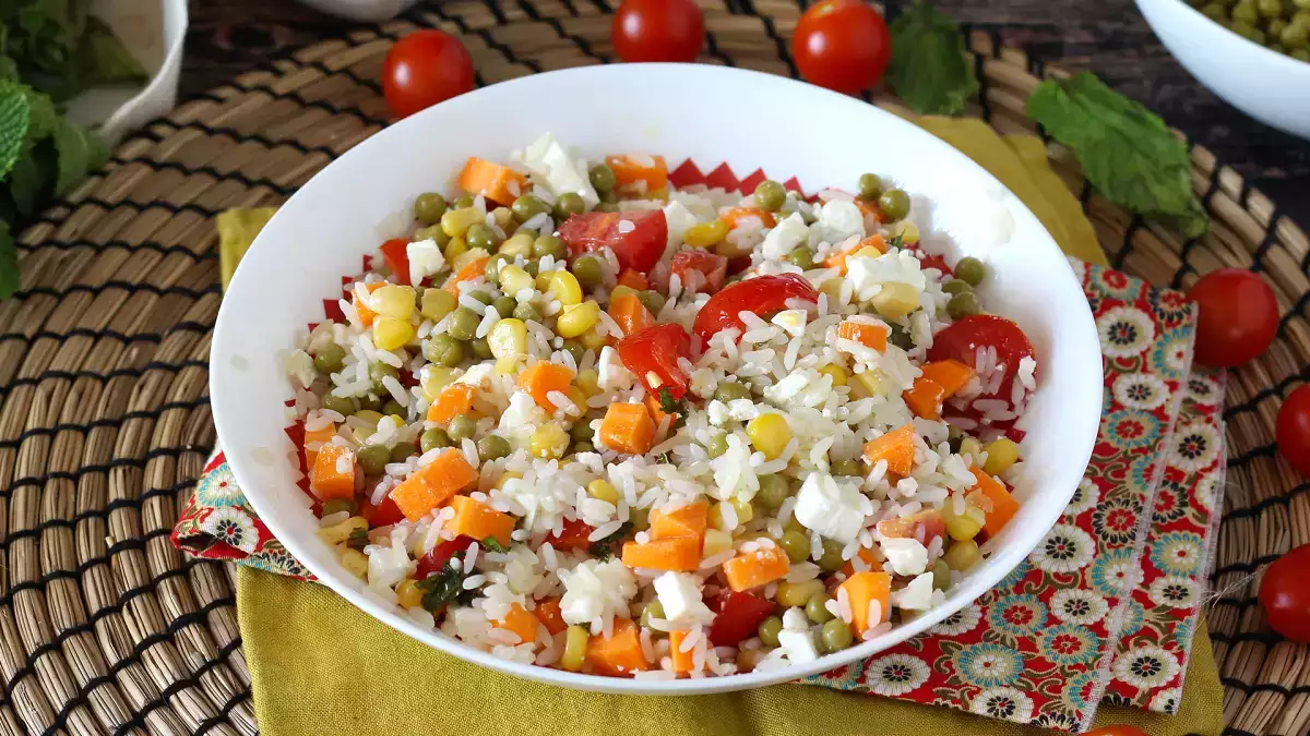 Artanlarla salata yapın: Buzdolabında kalanları inanılmaz yemeklere dönüştürmek için 17 tarif