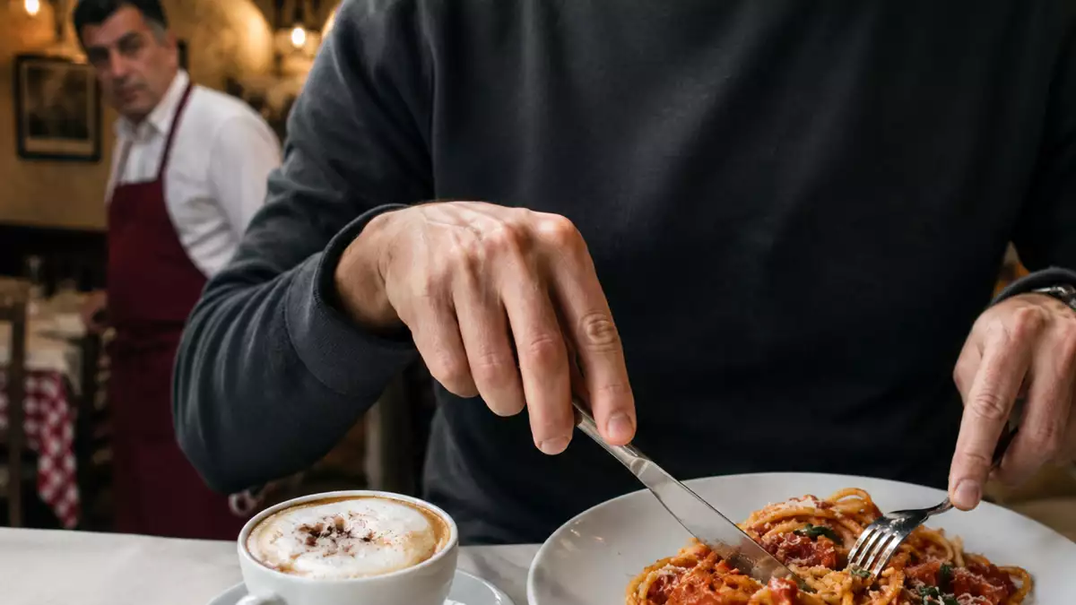 Yakınlarda bir İtalyan varsa makarna, kahve ve pizza ile asla yapmamanız gerekenler