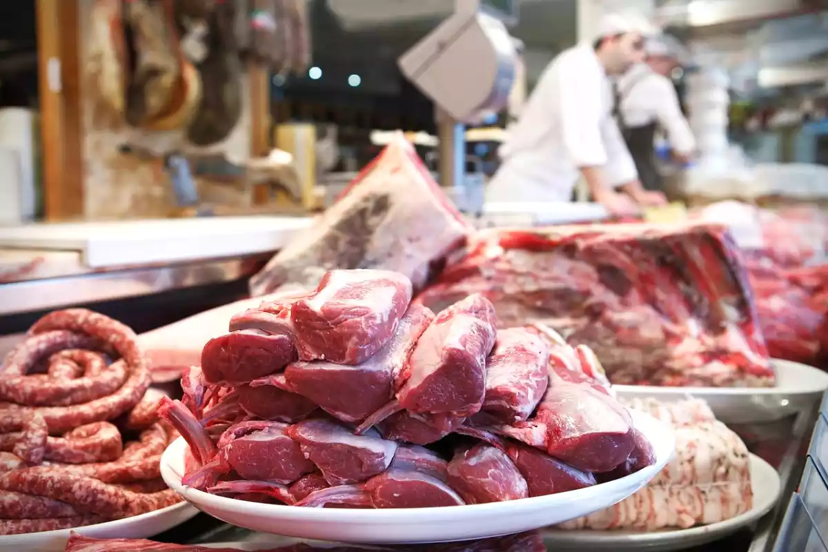 Daha yağlı ve daha yağsız etler: proteininizi akıllıca seçmek için bilmeniz gereken her şey