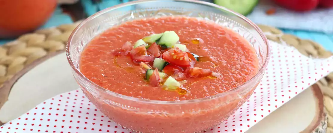 İspanya'ya gittiyseniz mutlaka tatmışsınızdır: İşte evde 10 dakikada gerçek gazpacho nasıl yapılır!