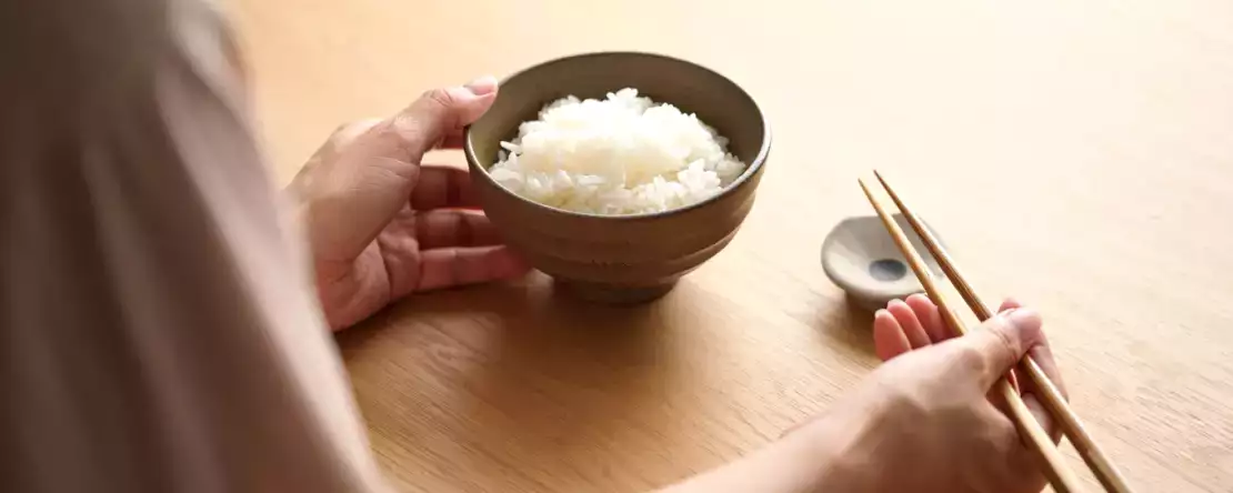 Bir Japon restoranında sizi rahatsız eden ve neredeyse hepimizin farkında olmadan yaptığı jestler.