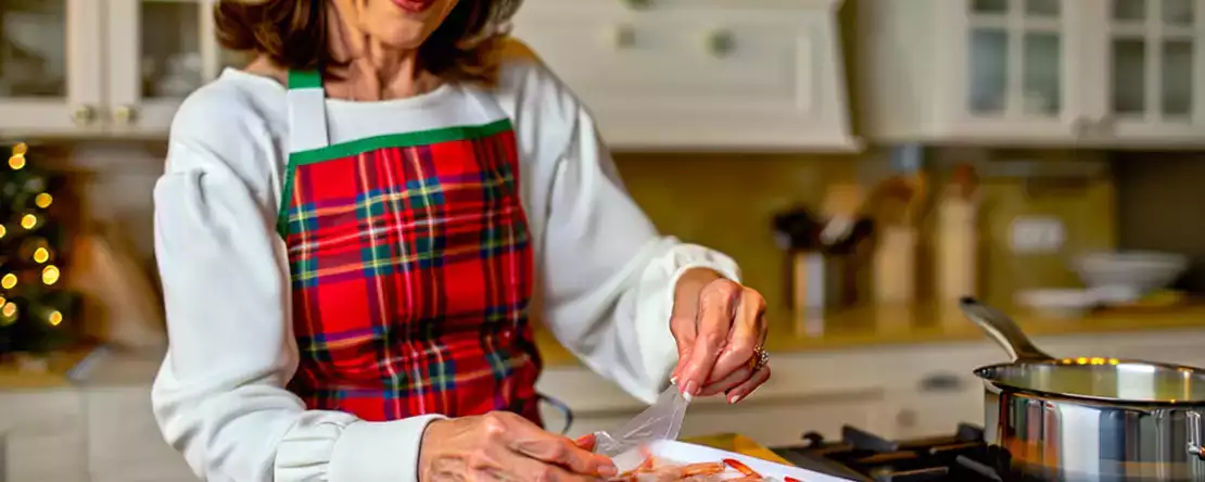 Dondurulmuş satın alırken bile karidesleri nasıl yumuşak ve sulu hale getirebilirsiniz?