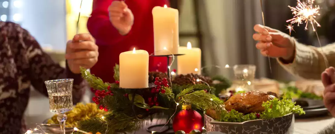 Kişi başı 10 Euro'nun altında bir Noel menüsü: mümkün, zarif ve çok ekonomik bir kutlama.