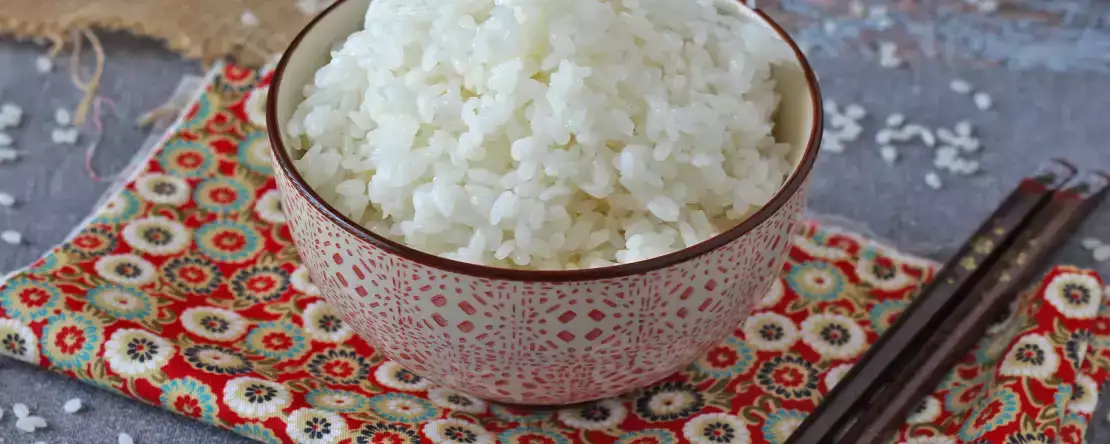 Suşi pirinci nasıl hazırlanır? Yapışkan, hoş kokulu pirinç için basit yöntem