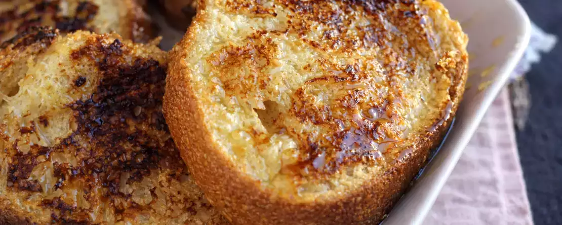 Torrija yapmak için en iyi ekmek hangisidir ve neden herhangi bir ekmek yeterli değildir?