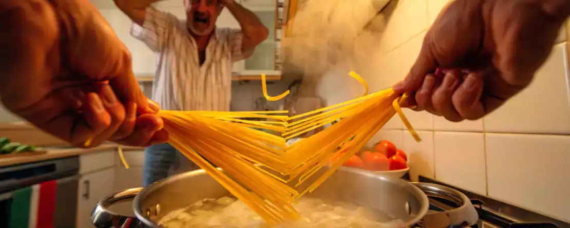 İtalya'da makarna neden kırılmıyor (ve yurtdışında bunu hala gerçekten anlamıyorlar)