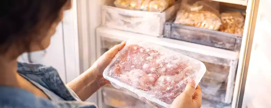 Buz çözmeyi mi unuttunuz? Bu basit numara dakikalar içinde sorunu çözer ve her yemeği kurtarır
