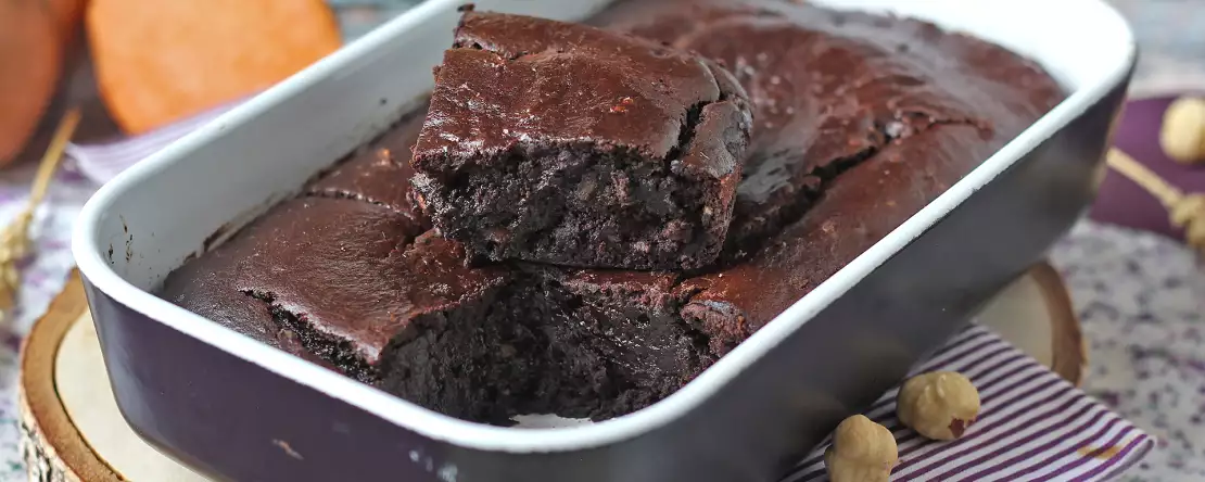 Ne tereyağı ne de sıvı yağ: Bu inanılmaz derecede nemli brownie’nin sırrı, kimsenin beklemediği bir malzemede yatıyor