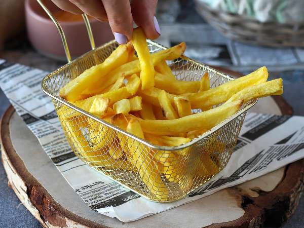 Dondurulmuş gıdaları fritözde yanlış yapmadan pişirmek için nihai kılavuz