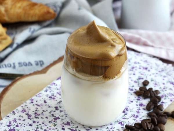 Yaz için soğuk demleme kahve tarifleri: frappuccino'dan affogato'ya, kolay ve orijinal fikirler