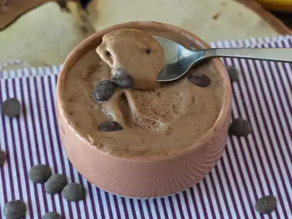 Yazın tadını suçluluk duymadan çıkarmak için 6 şekersiz dondurma tarifi