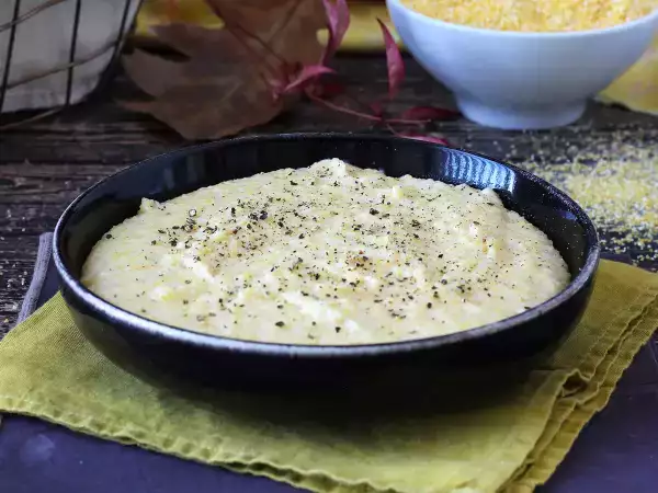 Mükemmel kremalı polentanın sırrı nedir? Sadece su değil, özel bir malzeme!