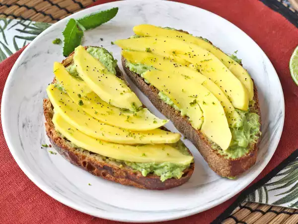 Kahvaltınızı değiştirecek Avokadolu Tost (8 dakikada hazır)