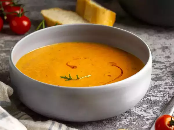 9 kremalı çorba, sanki tazeymiş gibi mükemmel bir şekilde (kesilmeden) çözülür