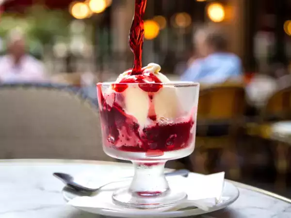 Yılın en beklenmedik eşleşmesi: TikTok'ta kazanan kombinasyon şarap ve dondurma