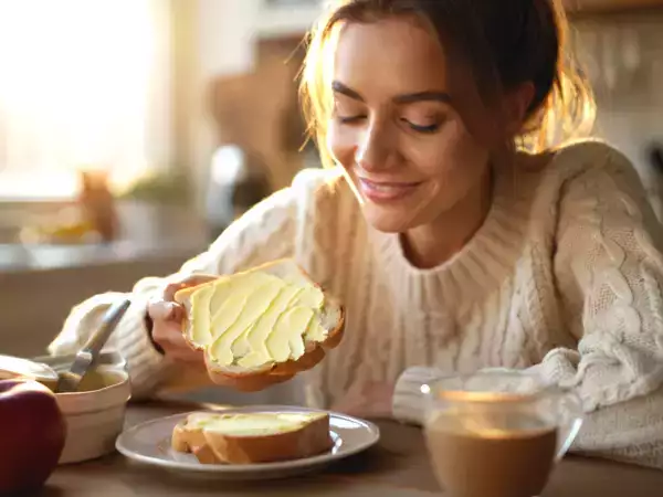 Ekmek ve tereyağı: Bu sabah geleneğinin arkasında uzmanların bile görmezden gelemediği duygusal bir bağ var