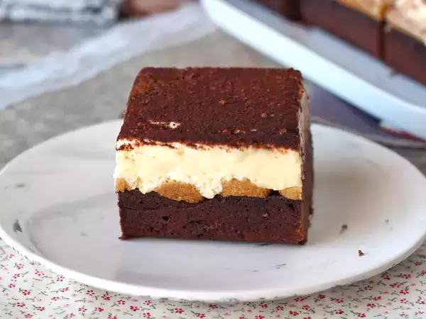 Hala brownie ve tiramisu arasında karar veremiyor musunuz? Bu tatlı, karşı konulmaz bir kombinasyonla ikileme son veriyor