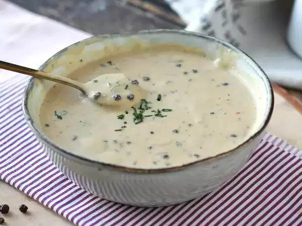 Bu sos kırmızı Noel etinizle mükemmel uyum sağlayacaktır.