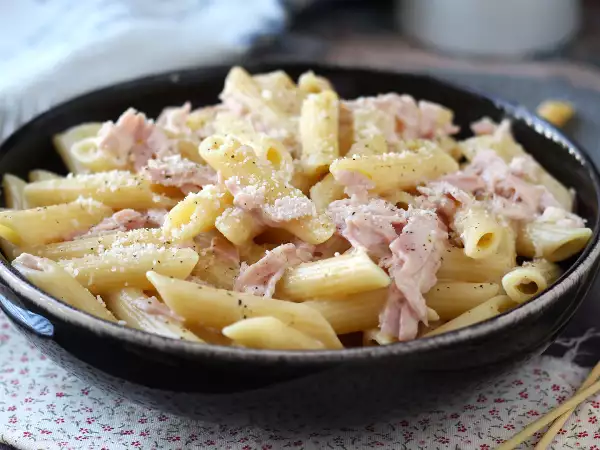 Öğrenciler için hayat kurtaran 8 tarif: Kiler ve buzdolabı neredeyse boşken ne pişirmeli?