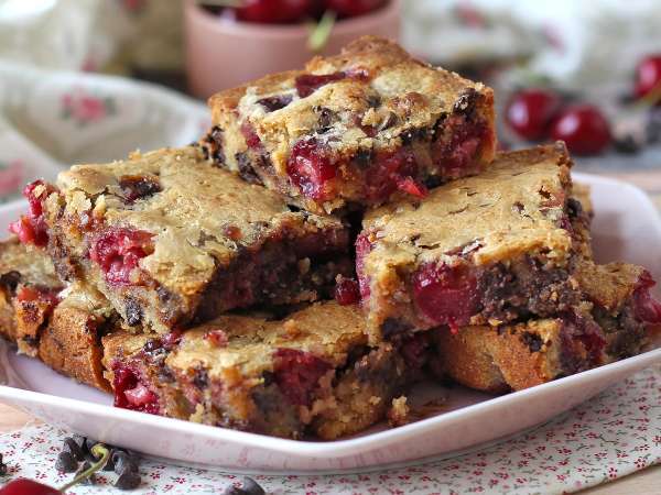 Her öğleden sonrayı daha tatlı hale getirecek 10 mükemmel bahar pastası