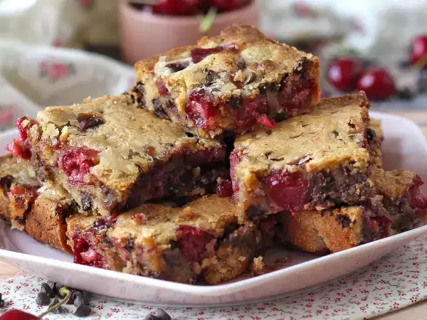 Her öğleden sonrayı daha tatlı hale getirecek 10 mükemmel bahar pastası