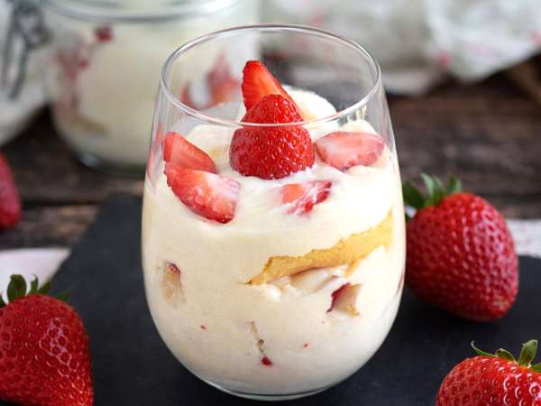 Çilekli tiramisu: İtalyan klasiğinin bahar versiyonu