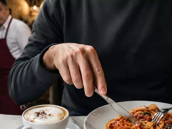 Yakınlarda bir İtalyan varsa makarna, kahve ve pizza ile asla yapmamanız gerekenler