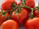 Makaleler: Domates: Bu 8 tarif size domateslerden salatadan daha fazlasını nasıl yapabileceğinizi gösteriyor.