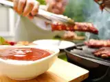 Makaleler: Barbekü sosu: evde yapın ve her eti dönüştürün