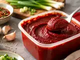Makaleler: Gochujang açıldıktan sonra: Acı biber ezmesi nasıl saklanır ve ölçülü kullanılır?