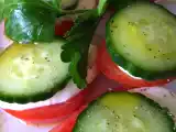 Tarif Domatesli mozarella salatası