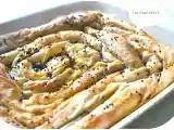 Tarif Merci̇mekli̇ kiymali börek