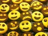 Tarif Gülen kurabiyeler ve doğum günü